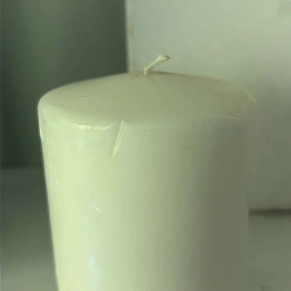 2 Crate & Barrel Wood Candle stick Holders Pillar Tall 12” 17” with candles